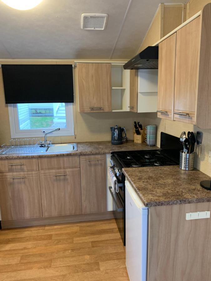 Отель Newquay Bay Porth Caravan Экстерьер фото