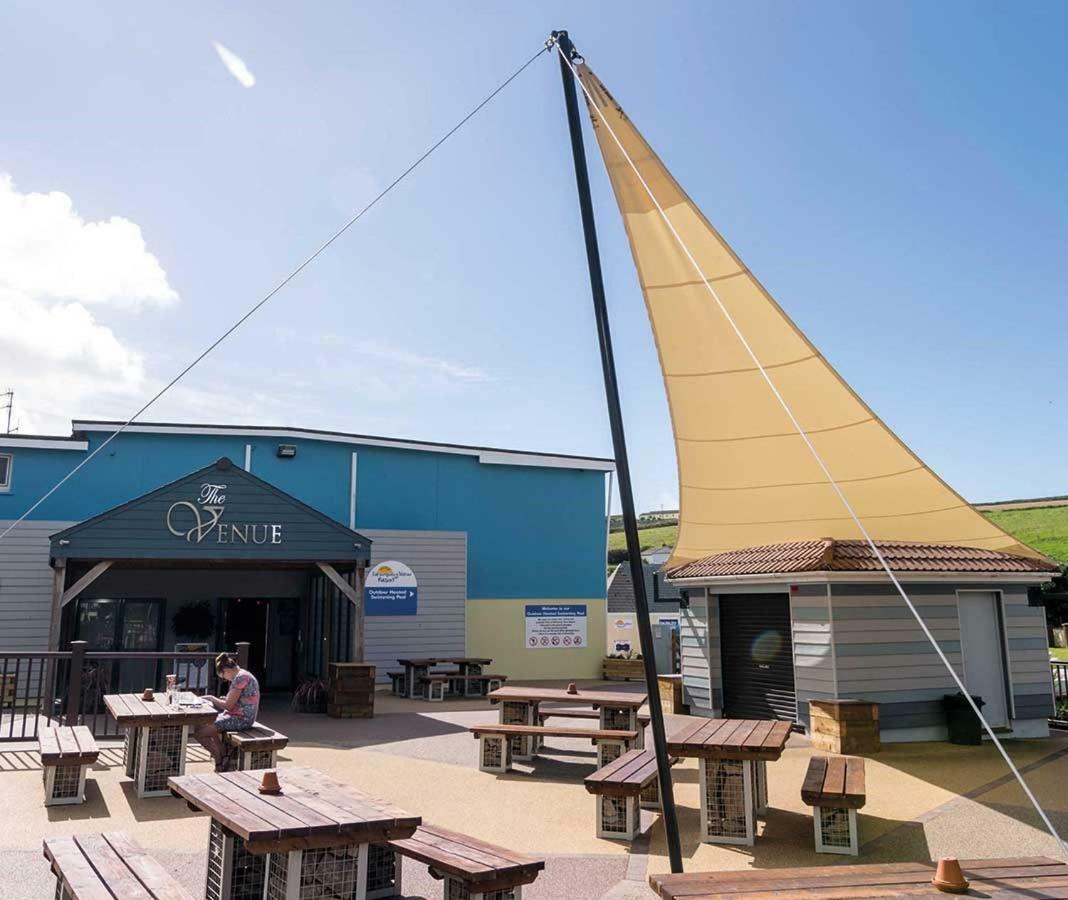 Отель Newquay Bay Porth Caravan Экстерьер фото