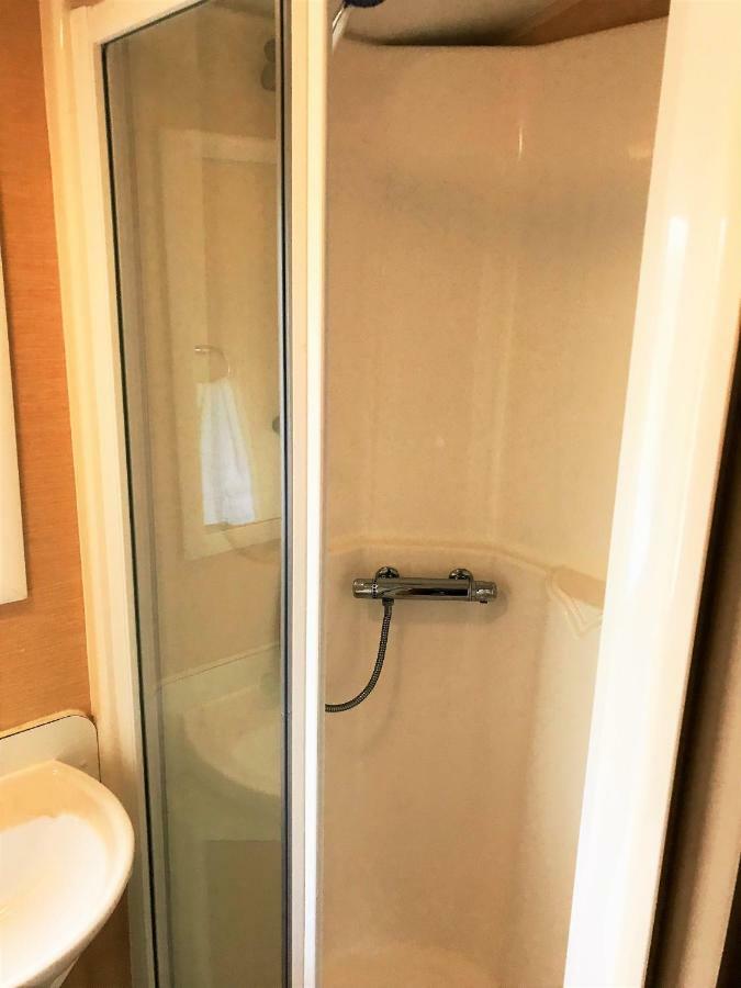 Отель Newquay Bay Porth Caravan Экстерьер фото